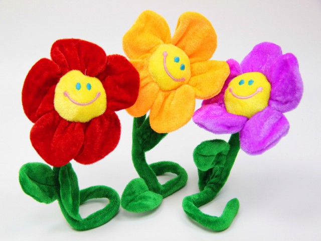«Цветы и игрушки: как сделать ваш день ярким и веселым» — создано в Шедевруме